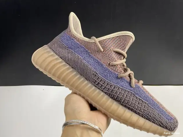 hype ADIDAS YECHER